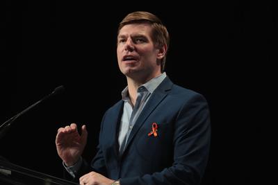 CEDAR RAPIDS, IOWA - JUNE 09:  Democratic presidential candidate Congressman Eric Swalwell (D-CA) speaks at the Iowa Democratic Party's Hall of Fame Dinner on June 9, 2019 in Cedar Rapids, Iowa. Nearly all of the 23 Democratic candidates running for pre...