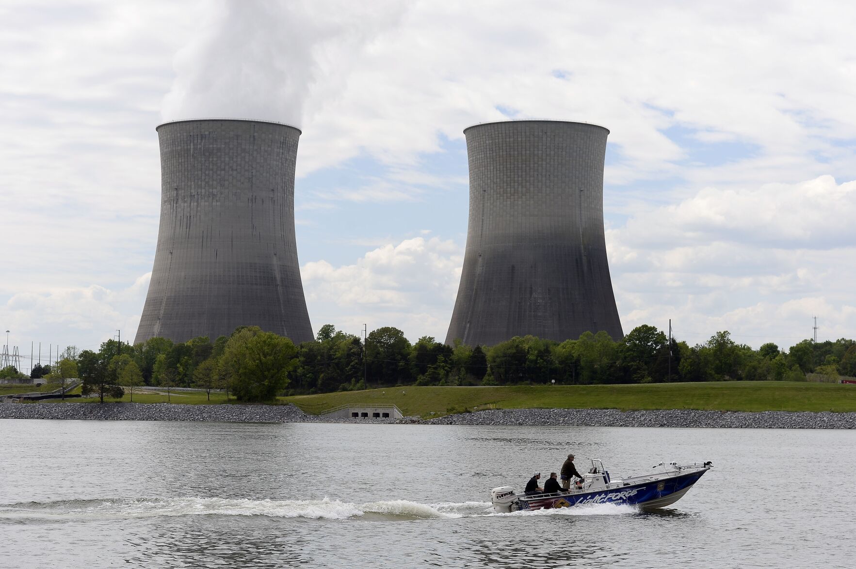 A boat travels on the Tennessee River near the Watts Bar Nuclear Plant near Spring City, Tenn on April 29, 2015.