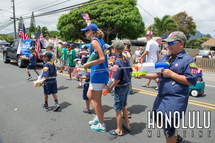 43611 9kailua4thparadehnlmagkbp 0594