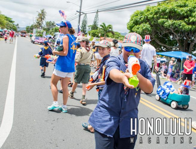 43613 9kailua4thparadehnlmagkbp 0597