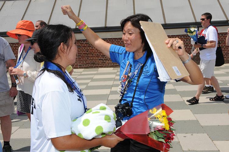 42935 Day2nikilanirojaswithcindyujimorispecialolympicshawaiidirectorofvolunteerandcorporaterelations2
