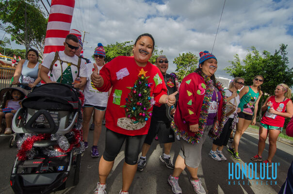 34030 Hnlmaguglysweater2014hnlmagkbp 67892