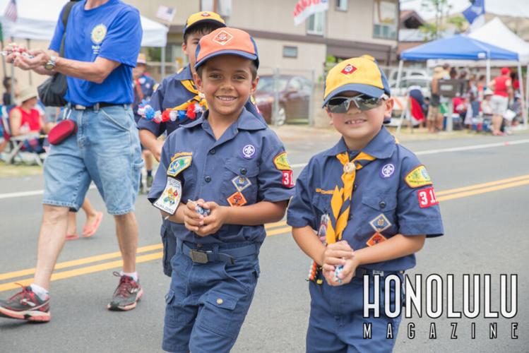 43645 10kailua4thparadehnlmagkbp 0637