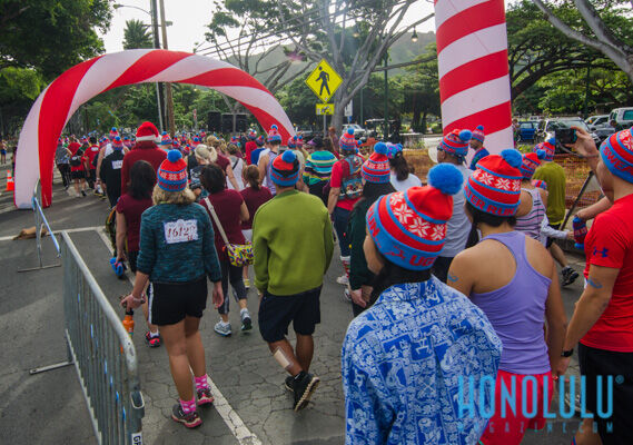 34020 Hnlmaguglysweater2014hnlmagkbp 6763