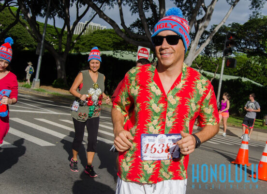34039 Hnlmaguglysweater2014hnlmagkbp 6817