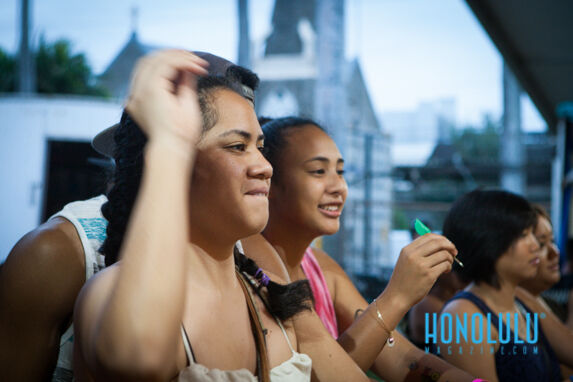 35787 1599hn0214 Od Punahoucarnival 1717