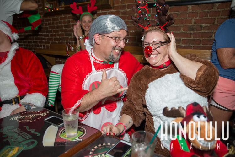 47576 Santaconwatermarkedsantacon2014hnlmagkbp 0543