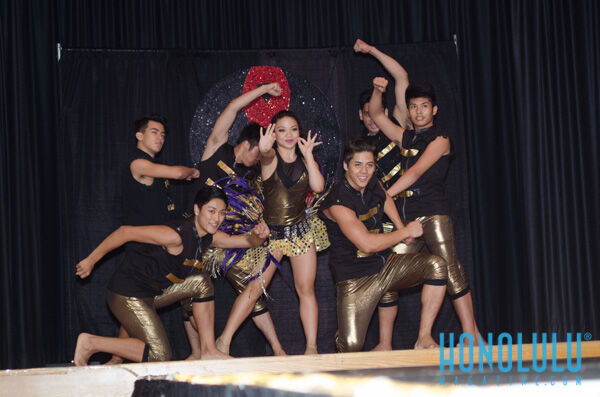 37076 Hnlmagreddressball2014hnlmagkbp 9832