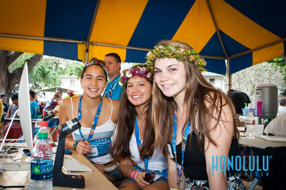 35687 1599hn0214 Od Punahoucarnival 1600