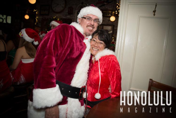 47582 Santaconwatermarkedsantacon2014hnlmagkbp 0455