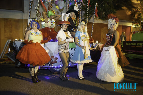 37218 Mardigraswebhn0314 Dc 8897