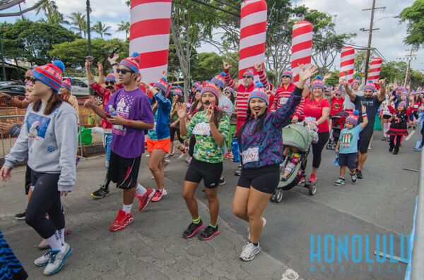 34023 Hnlmaguglysweater2014hnlmagkbp 6772