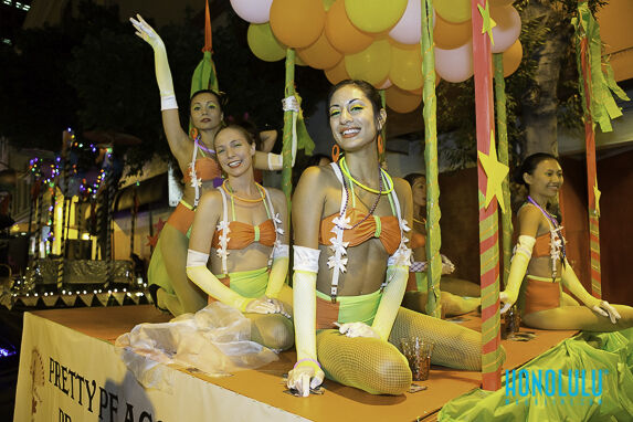 37196 Mardigraswebhn0314 Dc 8865