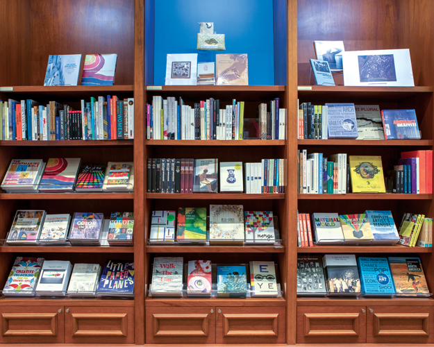 43230 Shopping Bookshop