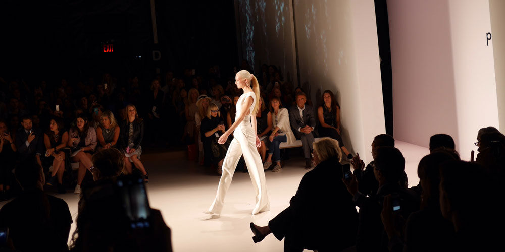 44832 Nyfw3