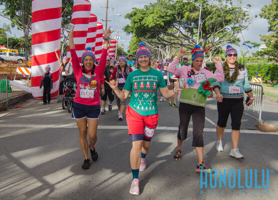 34029 Hnlmaguglysweater2014hnlmagkbp 6786