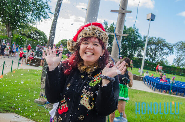 33967 Hnlmaguglysweater2014hnlmagkbp 6595