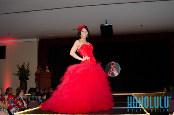 37062 Hnlmagreddressball2014hnlmagkbp 9766