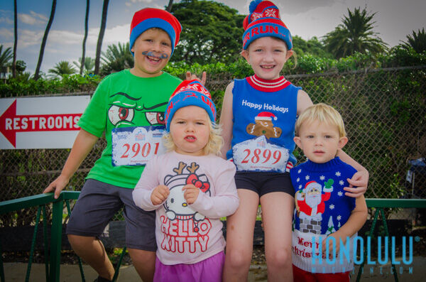 33984 Hnlmaguglysweater2014hnlmagkbp 6647