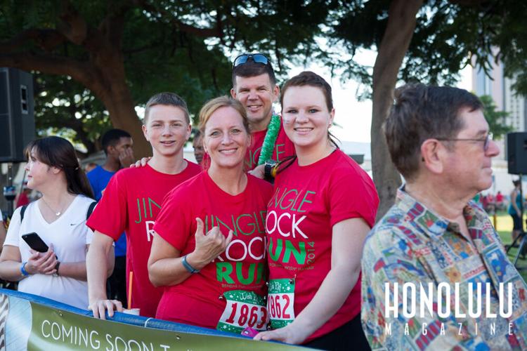 48221 Jinglerockrunwebhn1214 Od Jinglerockrun 4004