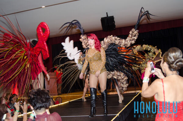 37142 Hnlmagreddressball2014hnlmagkbp Reddressball 27