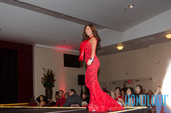 37054 Hnlmagreddressball2014hnlmagkbp 9732