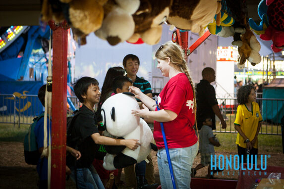 35801 1599hn0214 Od Punahoucarnival 1737