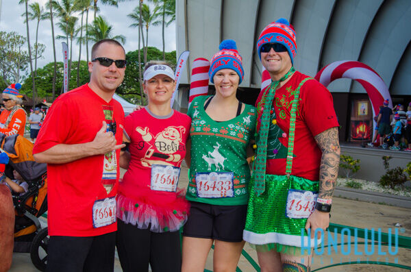 33964 Hnlmaguglysweater2014hnlmagkbp 6589