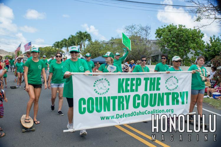 43701 11kailua4thparadehnlmagkbp 0699