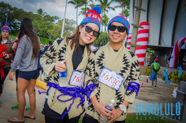 33953 Hnlmaguglysweater2014hnlmagkbp 6523