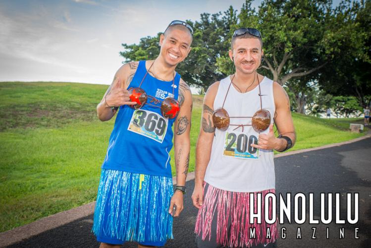 43900 Coconutchase1coconutchase2014hnlmagkbp 2594