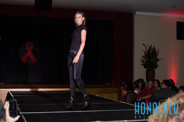 37083 Hnlmagreddressball2014hnlmagkbp 9856
