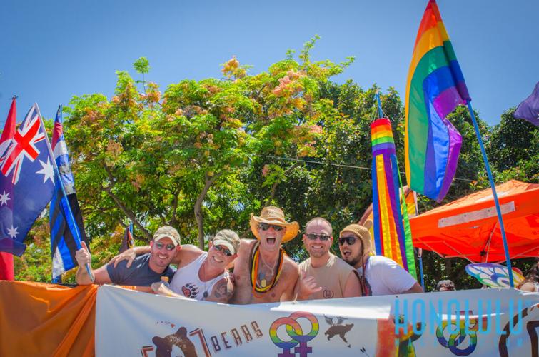 41944 2pridehnl2014 0114