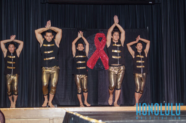 37074 Hnlmagreddressball2014hnlmagkbp 9812