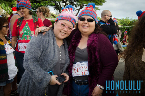 33993 Hnlmaguglysweater2014hnlmagkbp 6693