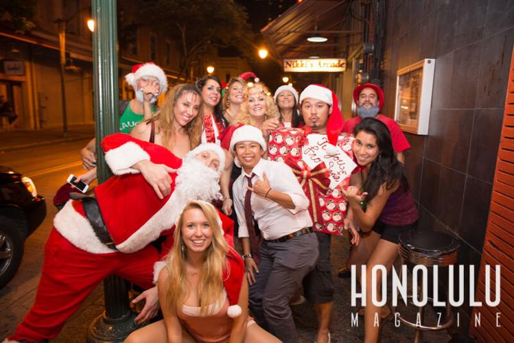 47585 Santaconwatermarkedsantacon2014hnlmagkbp 0600