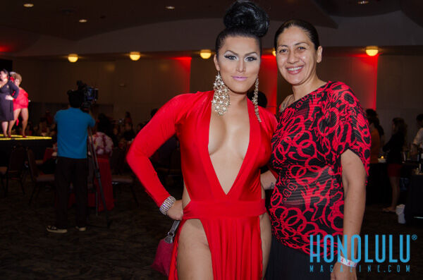 37046 Hnlmagreddressball2014hnlmagkbp 9697