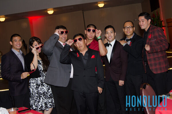 37035 Hnlmagreddressball2014hnlmagkbp 9674