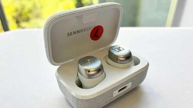 Sennheiser Momentum Sport -3.png