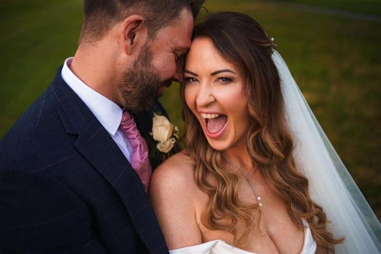 Woman diagnosed with incurable cancer days before her wedding