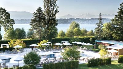 la reserve geneve pool and view of lake.jpg