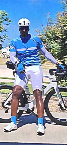 roos on bike