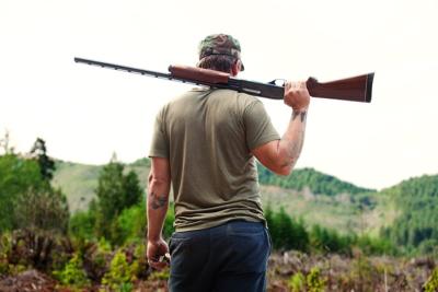 En las zonas rurales de Estados Unidos, la violencia con armas de fuego aumenta al comenzar la temporada de caza de ciervos