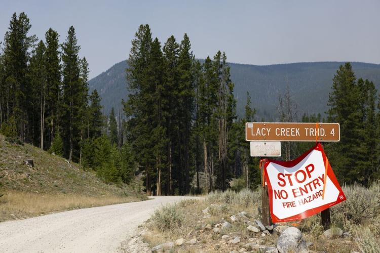 The Bobcat Lakes Fire and Sand Creek Fire burn in the West Pioneer Wilderness Area