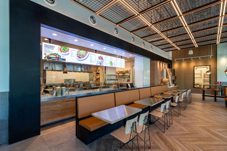 The Nuevo León restaurant will serve Chipotle's signature menu prepared fresh throughout the day with wholesome ingredients and without artificial colors, flavors or preservatives.