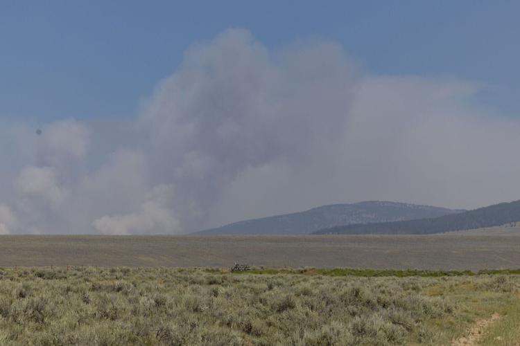 The Bobcat Lakes Fire and Sand Creek Fire burn in the West Pioneer Wilderness Area