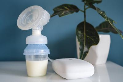 Los extractores de leche prolongan en gran medida el tiempo que una madre amamanta