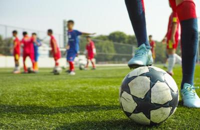 Los deportes aumentan el rendimiento académico en los adolescentes