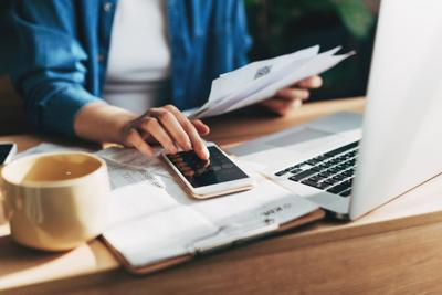 Asked on Reddit: How Can I Stop Living Paycheck to Paycheck?