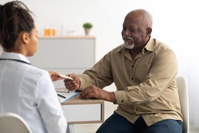 El tratamiento excesivo es común en los hombres mayores con cáncer de próstata